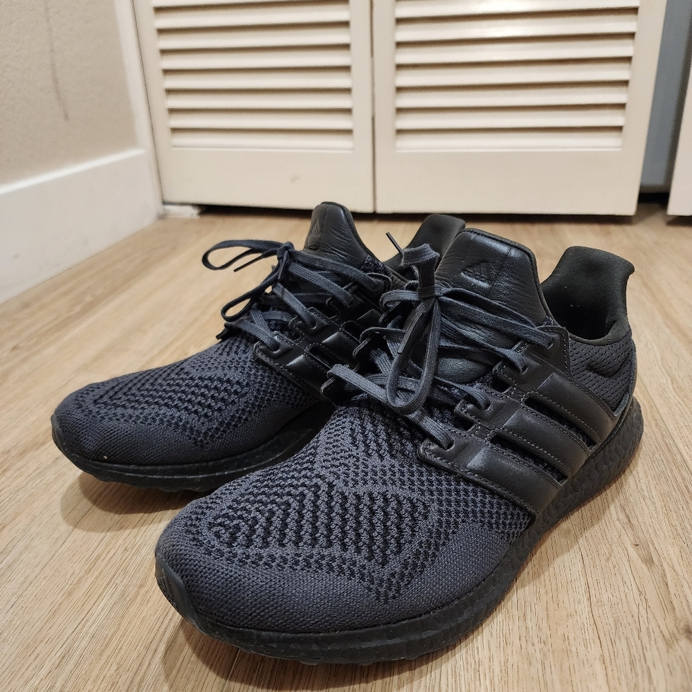 Adidas Ultraboost Version 1.0 Triple Black Size 12